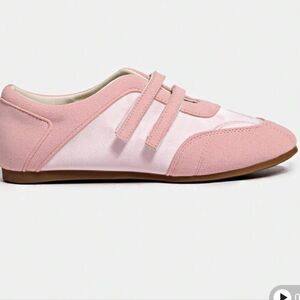 NWT Womens Pink Velcro Hook And Loop Mary Jane Casual Round Toe Flat Shoes